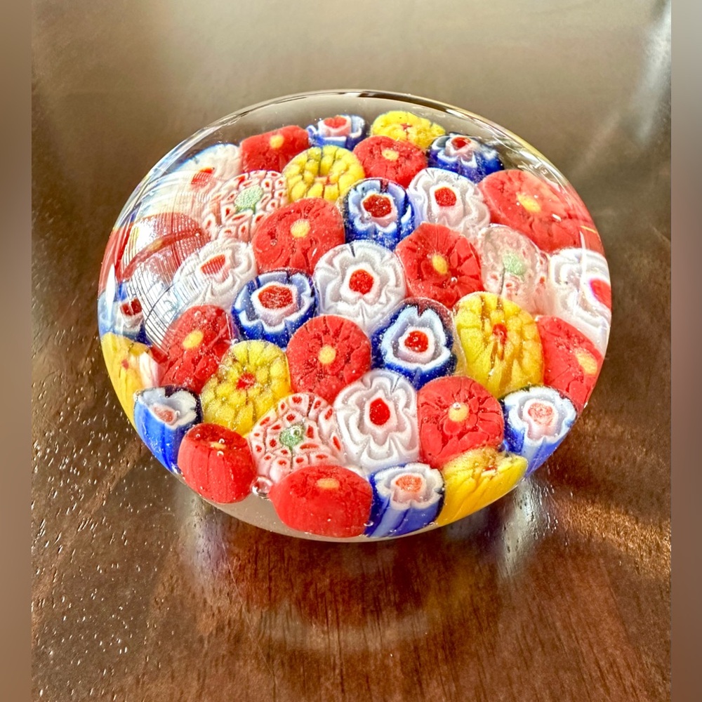 BEAUTIFUL VINTAGE MULTICOLOR MILLEFIORI FLORAL ART GLASS PAPERWEIGHT 1970S